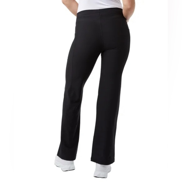 NWT- 32 Degrees Women’s Active Semi-Flare Pant ✨ - Picture 2 of 3